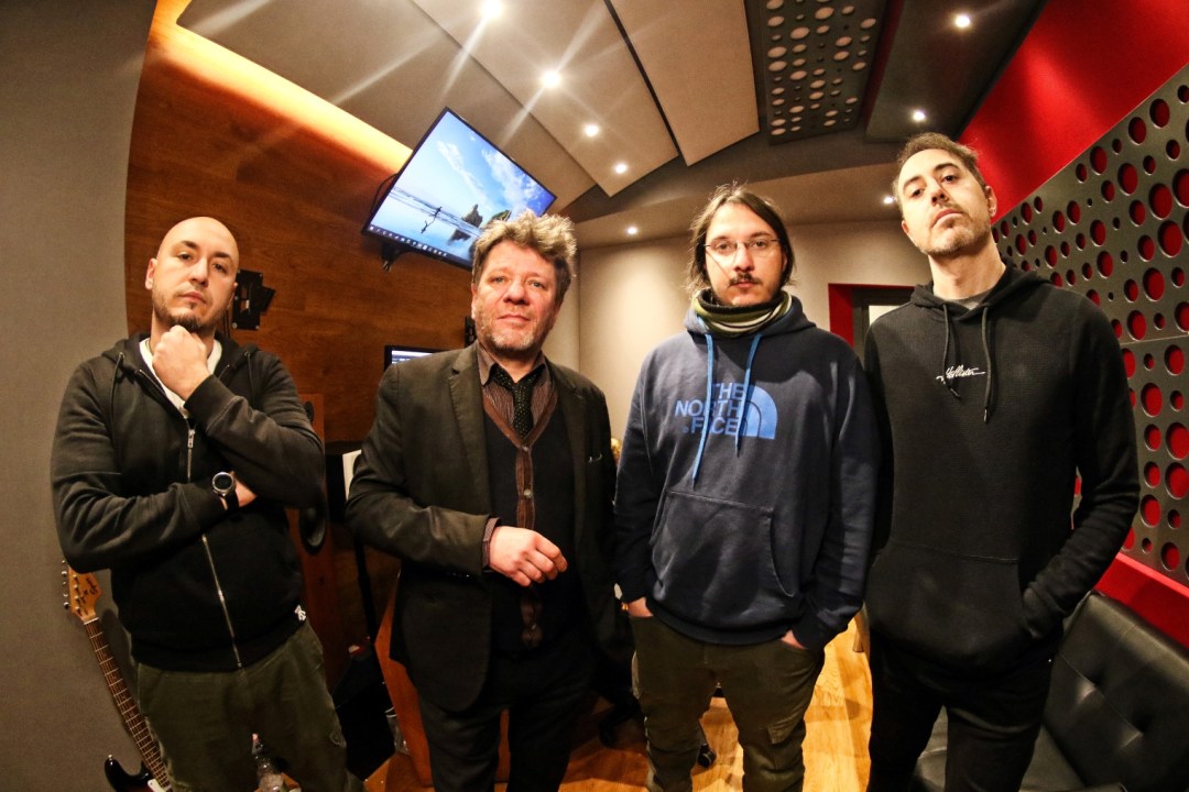 The Old Skull e Pierpaolo Capovilla limbo